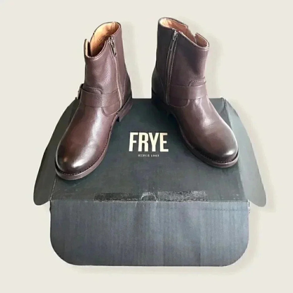 Frye Vicky Belt Buckle Leather Combat Ankle Boot - Picture 7 of 13